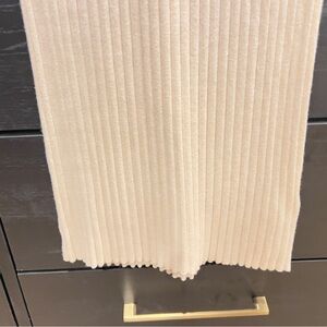 Chic Cream Ribbed Midi Skirt